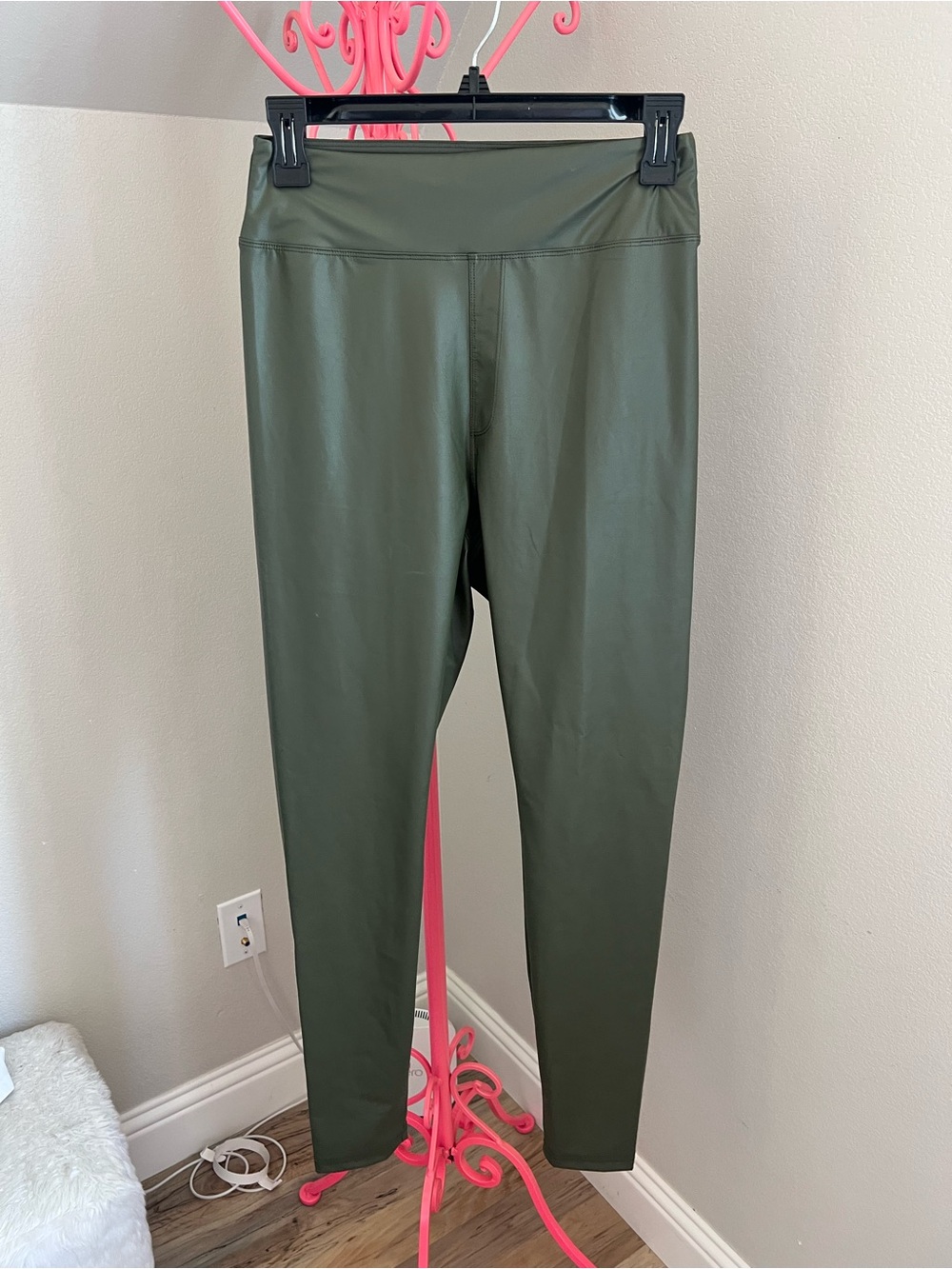 Aerie Offline Real Lux High Rise Faux Leather Leggings in olive green